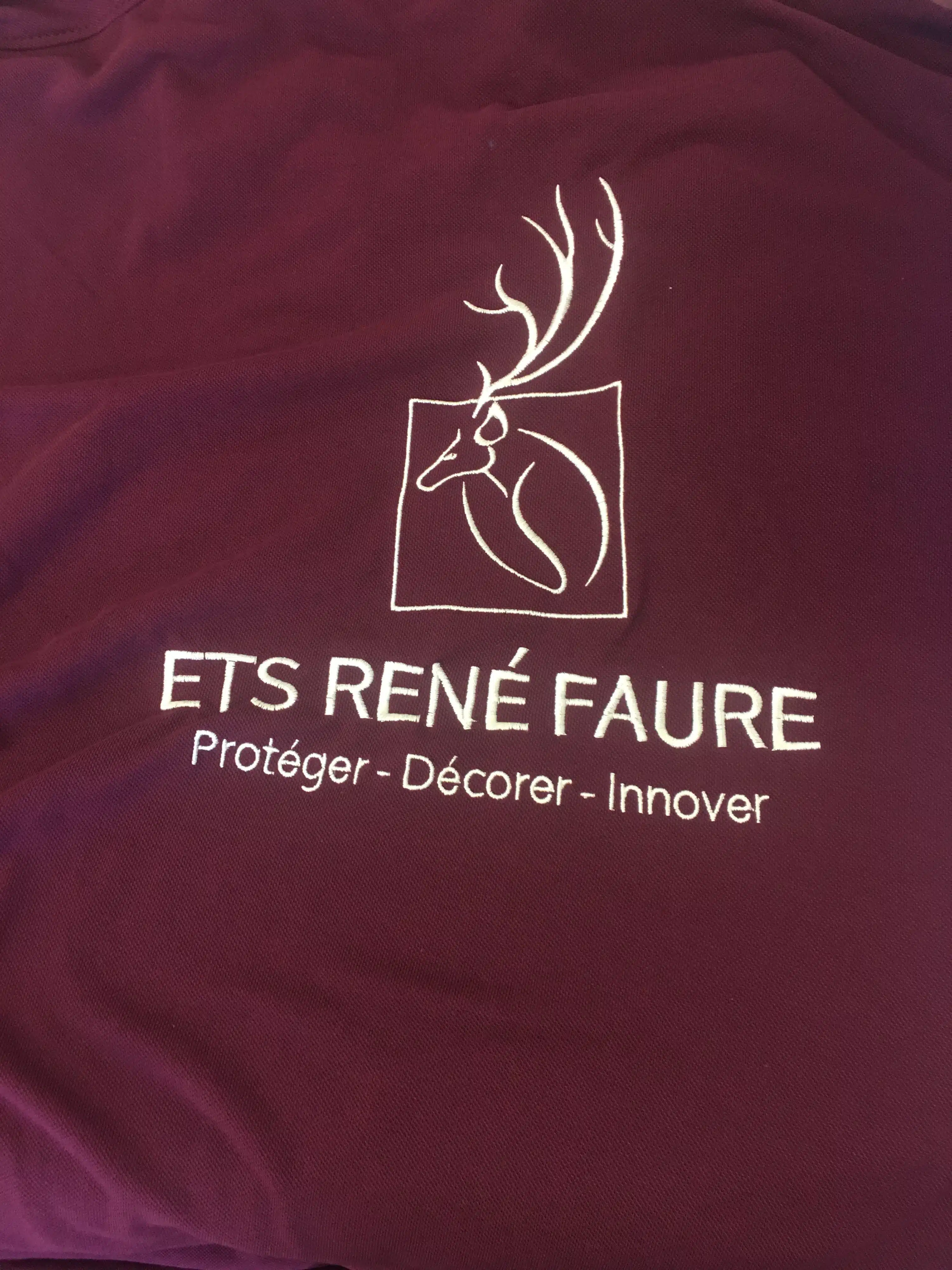 T-shirt brodé